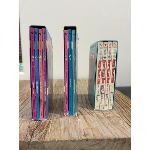 Lot of 15 Sweet Valley High Sweet Valley Twins Vintage by Francine Pascal Books - Picture 5 of 8